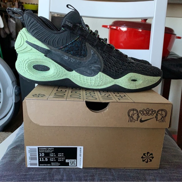 NIKE COSMIC UNITY 1.0 MENS BASKETBALL SHOE SIZE 10 - Picture 3 of 8